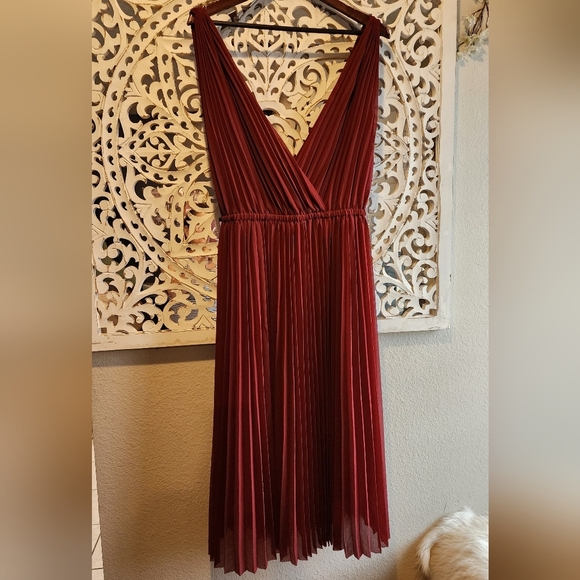 ARITIZA WILFRED BRICK COLOR PLEATED DRESS V NECK A-LINE SZ MEDIUM - Picture 9 of 13
